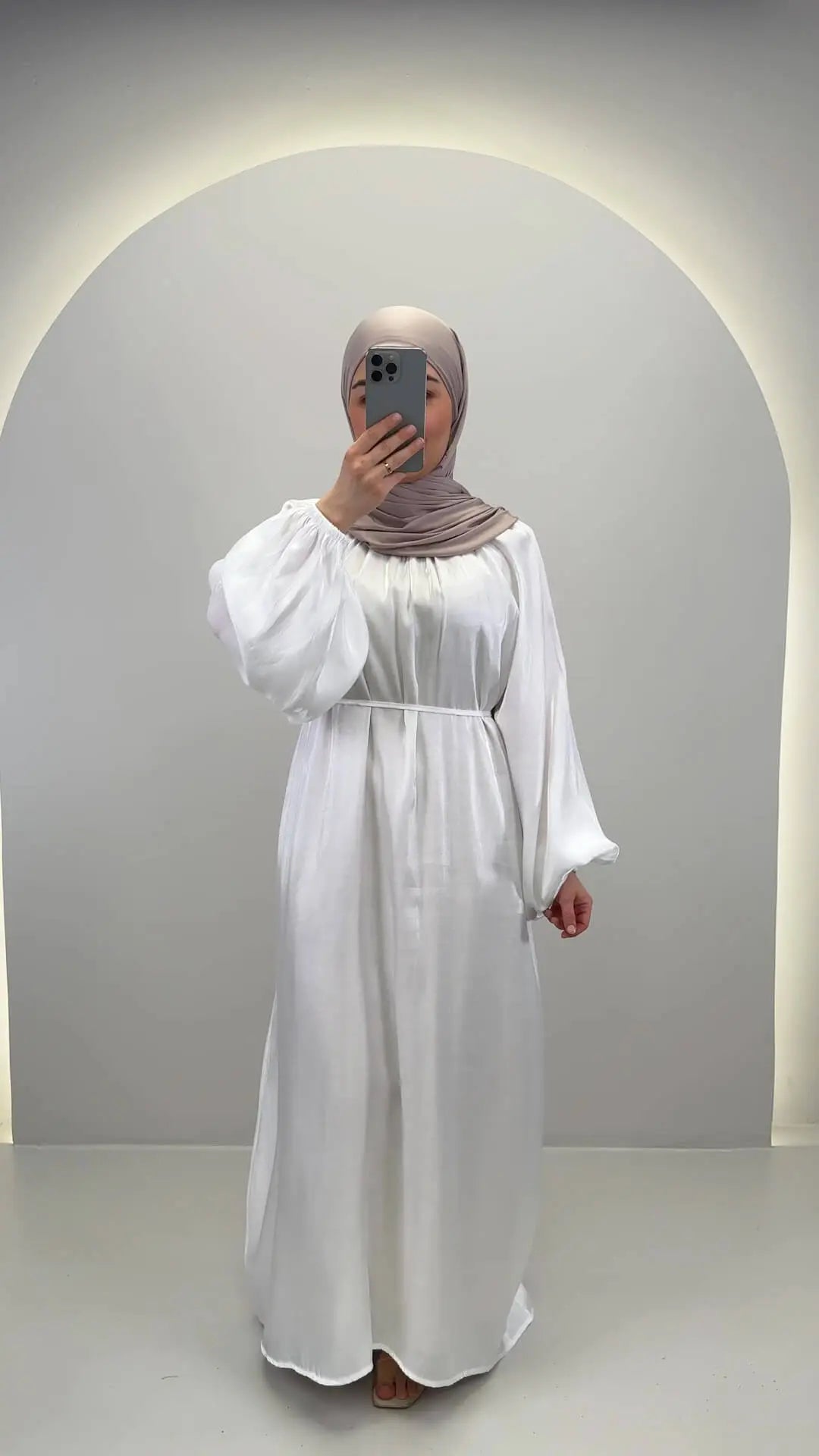 Simla Abaya White